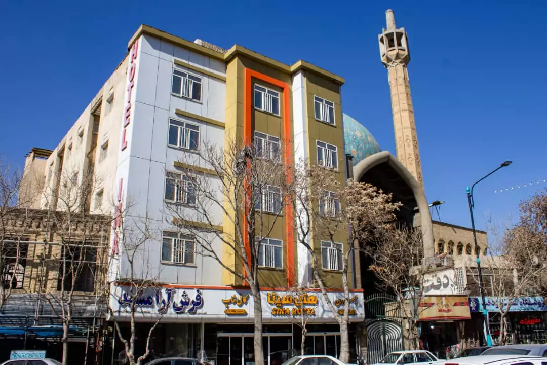 Alibaba https://cdn.alibaba.ir/ostorage/hotel-accommodation-images/695ce1a646ae9d8e6fb498a7_نمای بیرون.webp